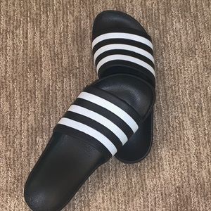 ADIDAS SLIDES